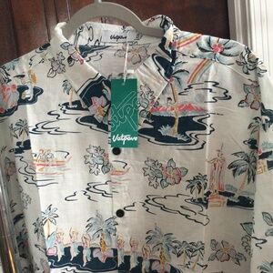 VATPAVE Mens Hawaiian Print Shirt…new In packaging